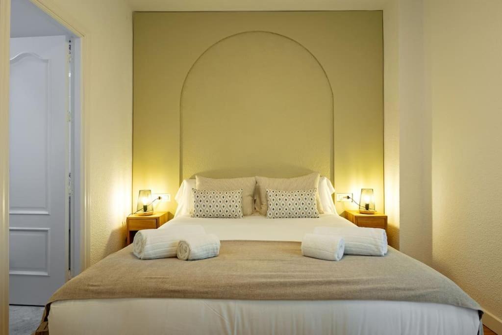 Triana Deluxe By Valcambre Apartment เซบีญา ภายนอก รูปภาพ
