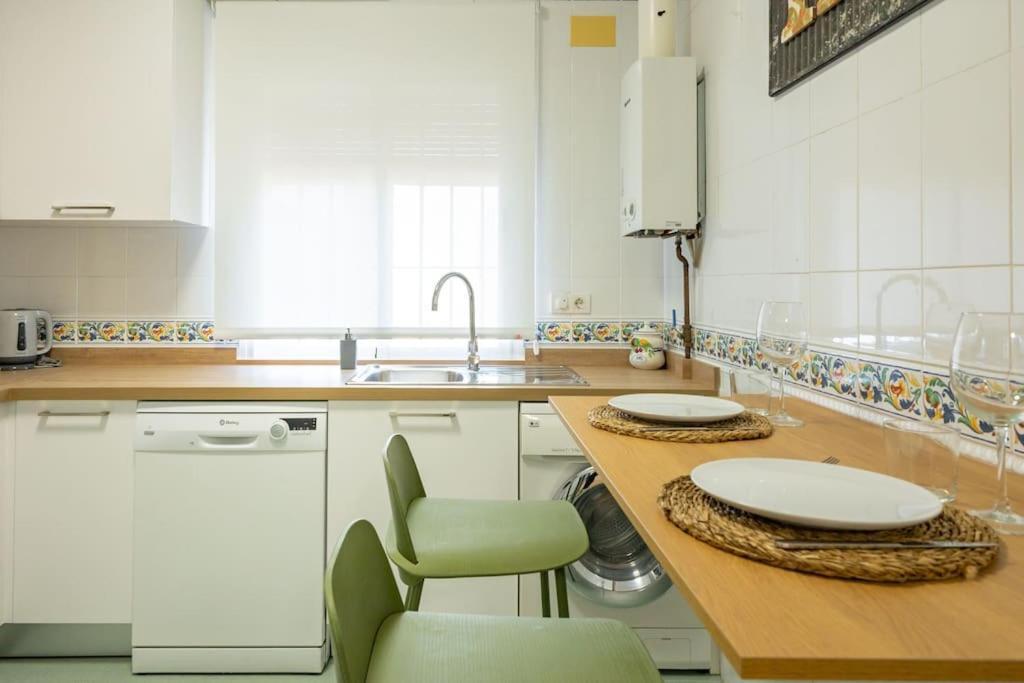 Triana Deluxe By Valcambre Apartment เซบีญา ภายนอก รูปภาพ