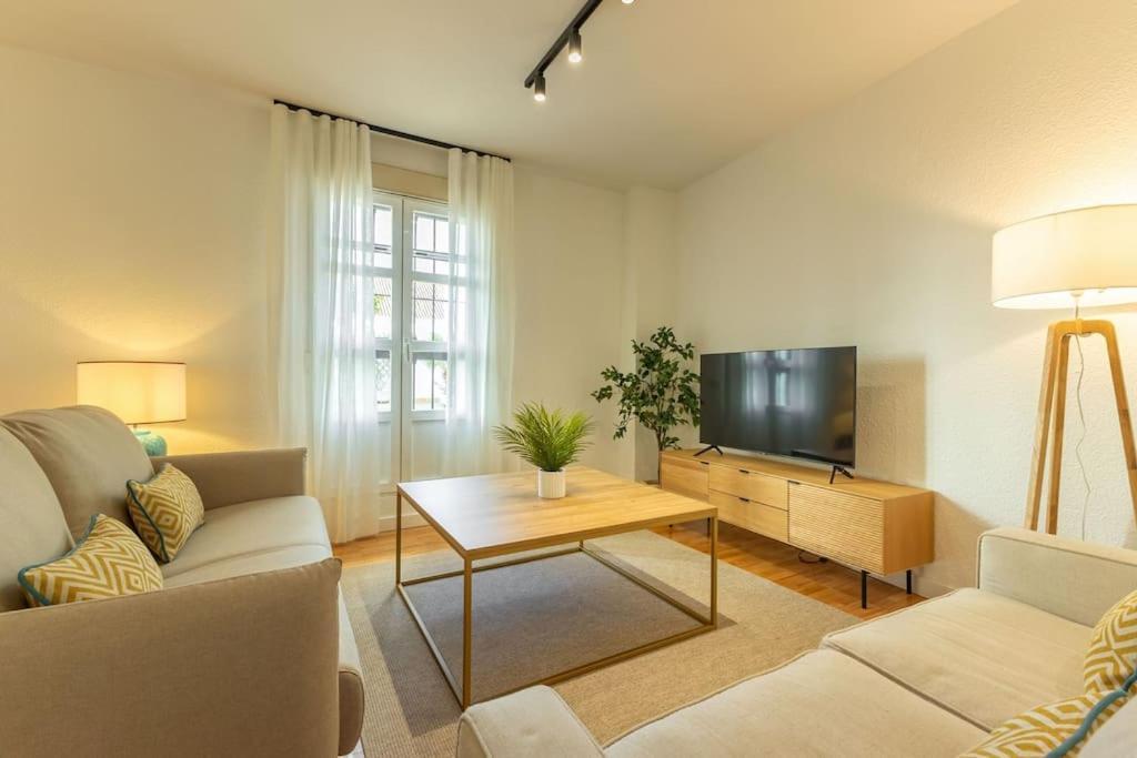 Triana Deluxe By Valcambre Apartment เซบีญา ภายนอก รูปภาพ