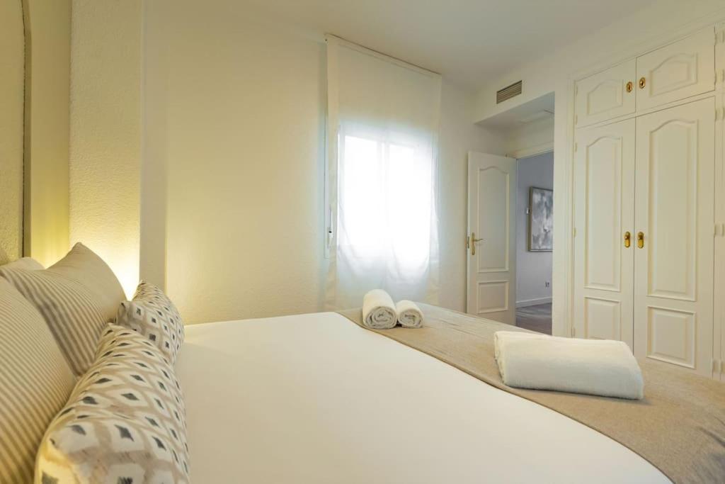 Triana Deluxe By Valcambre Apartment เซบีญา ภายนอก รูปภาพ